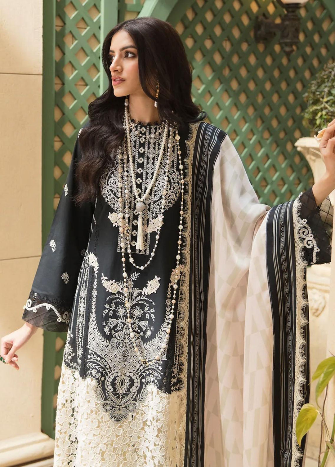 Sable Vogue Embroidered Lawn Suits Unstitched 3 Piece SV23L SL-14-23-V1 THEA - Luxury Collection