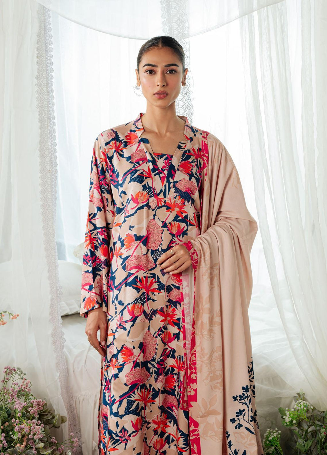 Sahar Printed Viscose Suits Unstitched 3 Piece SHR23WV SVC-V2-23-02 - Winter Collection