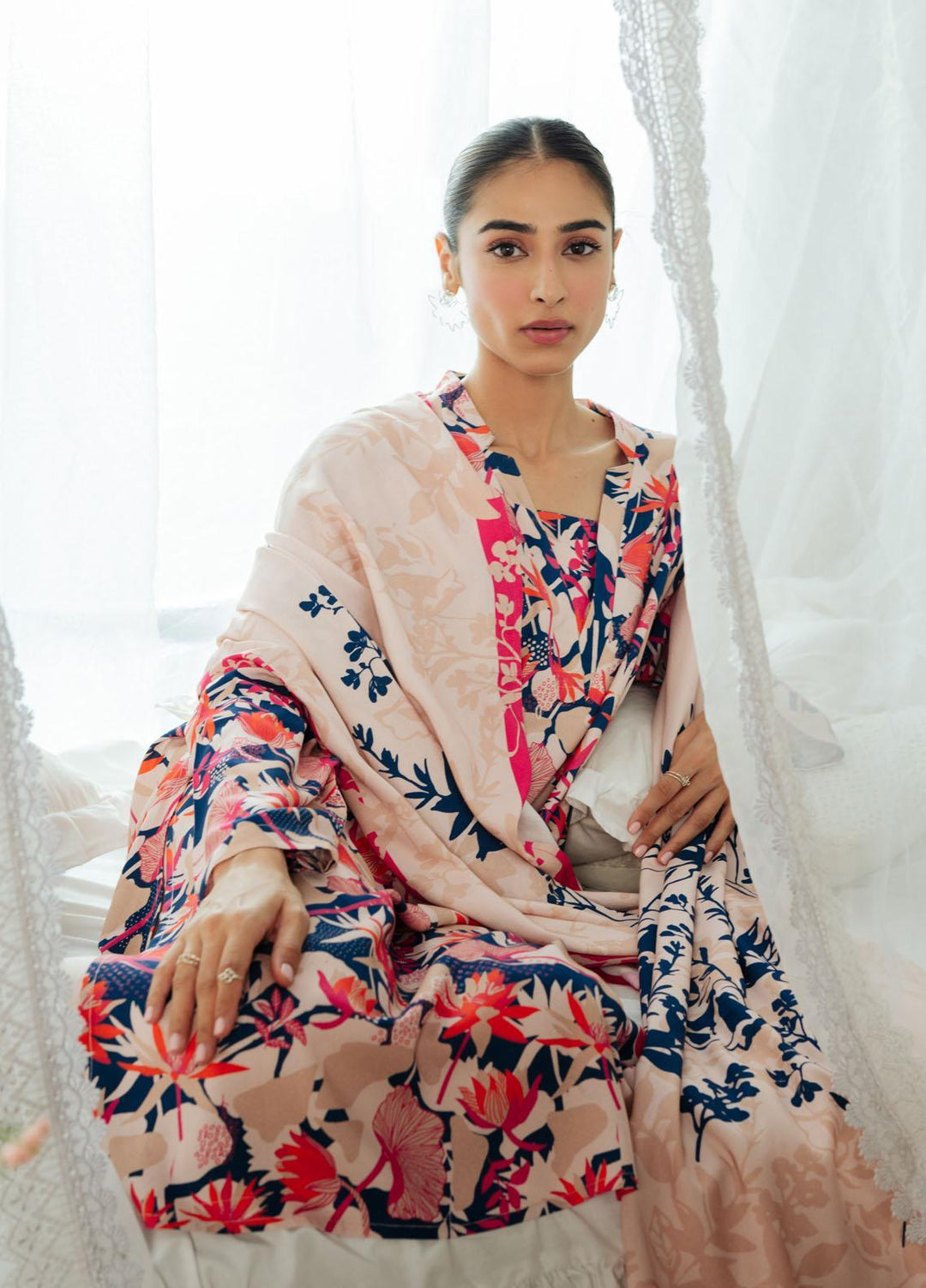 Sahar Printed Viscose Suits Unstitched 3 Piece SHR23WV SVC-V2-23-02 - Winter Collection
