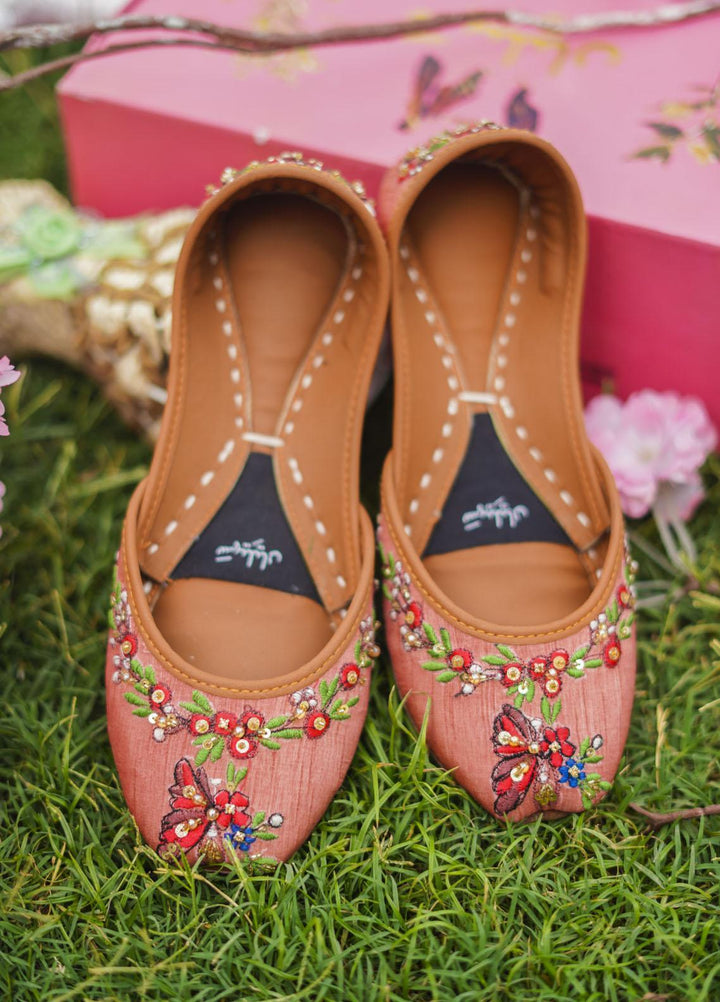 Saheliyan Festive Style  Khussay  PHOOL00DU103 DUSKYWING