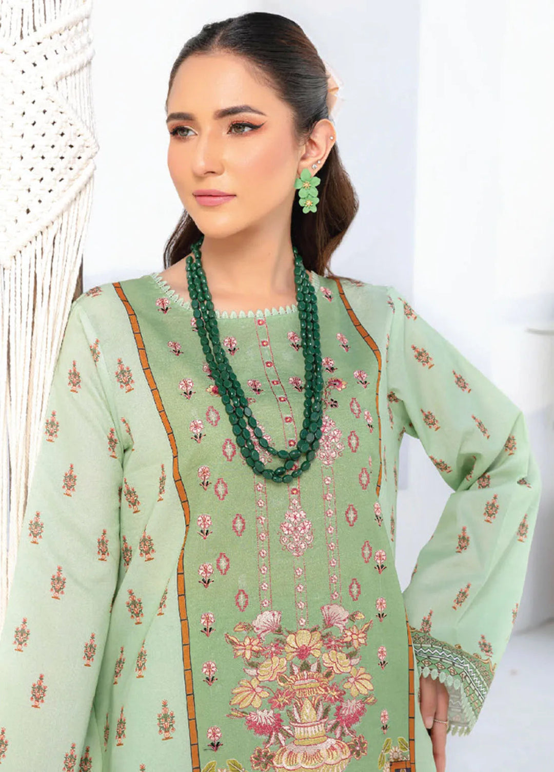 Saira Bano By Humdum Embroidered Lawn Suit Unstitched 3 Piece HD24S D-02 - Summer Collection