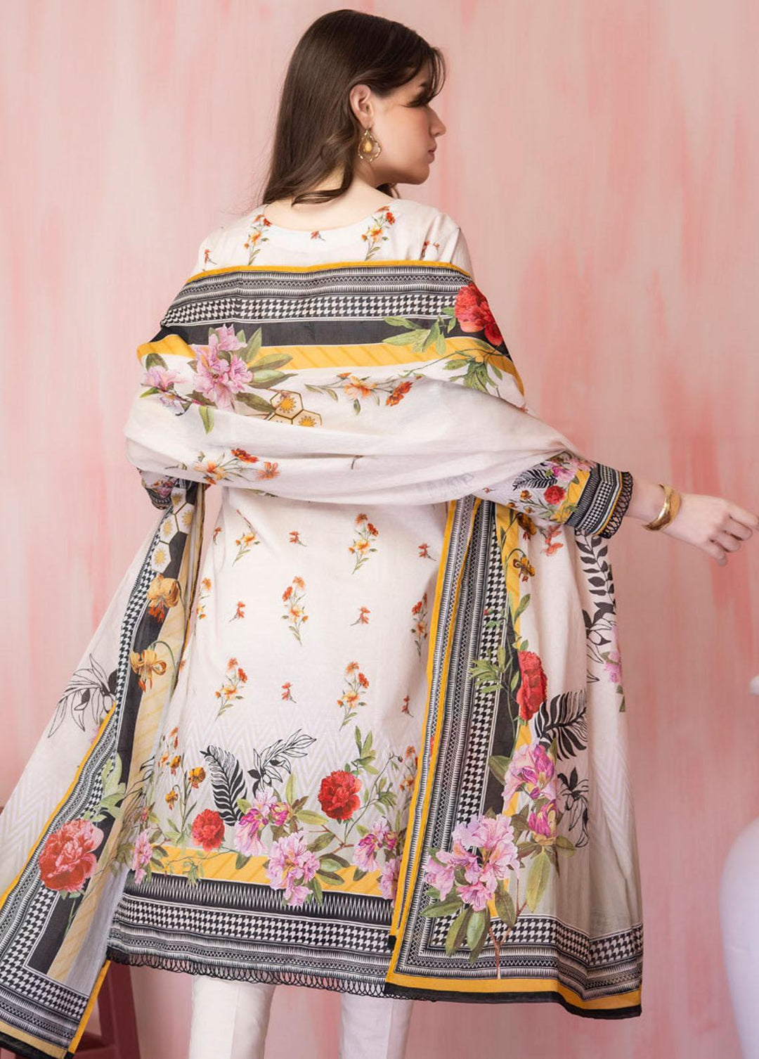 Salina By Regalia Textiles Printed Lawn Suits Unstitched 3 Piece RGT23-S5 05 - Summer Collection