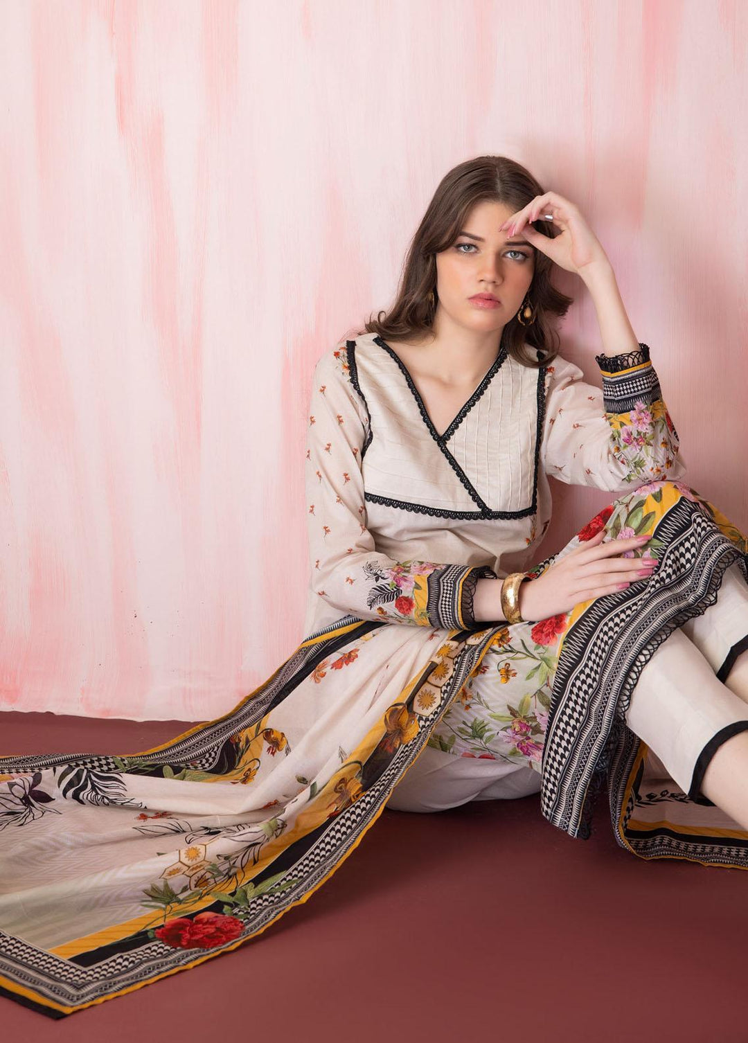Salina By Regalia Textiles Printed Lawn Suits Unstitched 3 Piece RGT23-S5 05 - Summer Collection