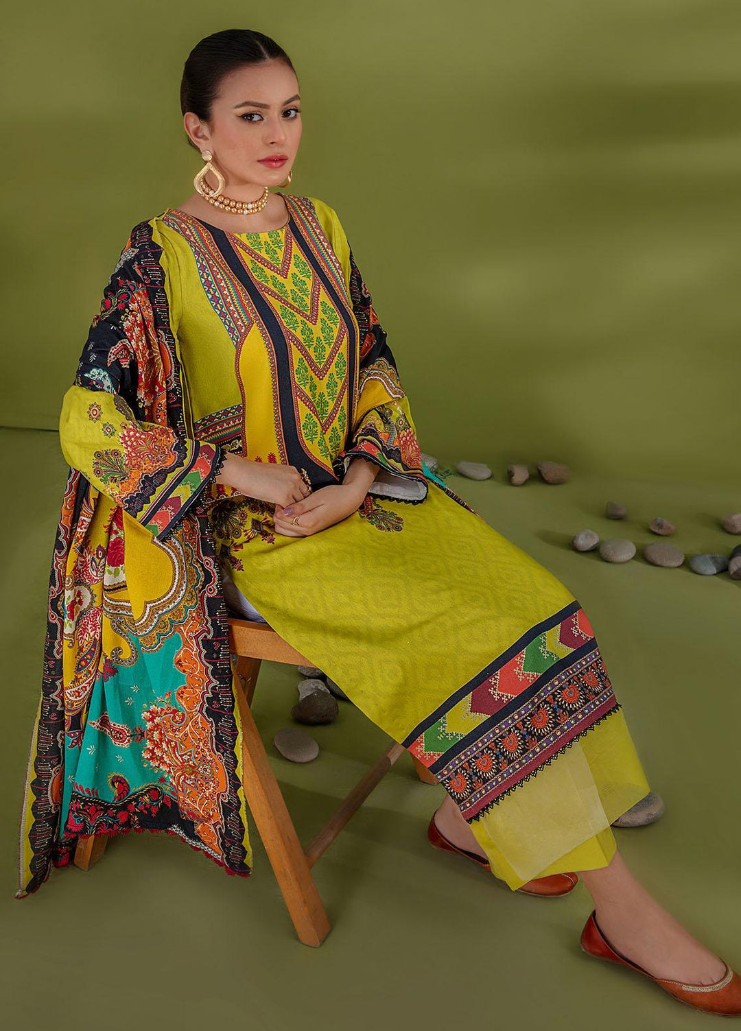 Sanam Saeed By Puri Fabrics Printed Woolen Suits Unstitched 3 Piece PFS22W 03 - Winter Collection