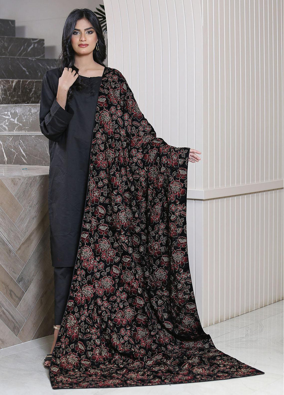 Sanaulla Exclusive Range  Pashmina  Velvet D No S-50 KPS-56 Black - Women Shawls