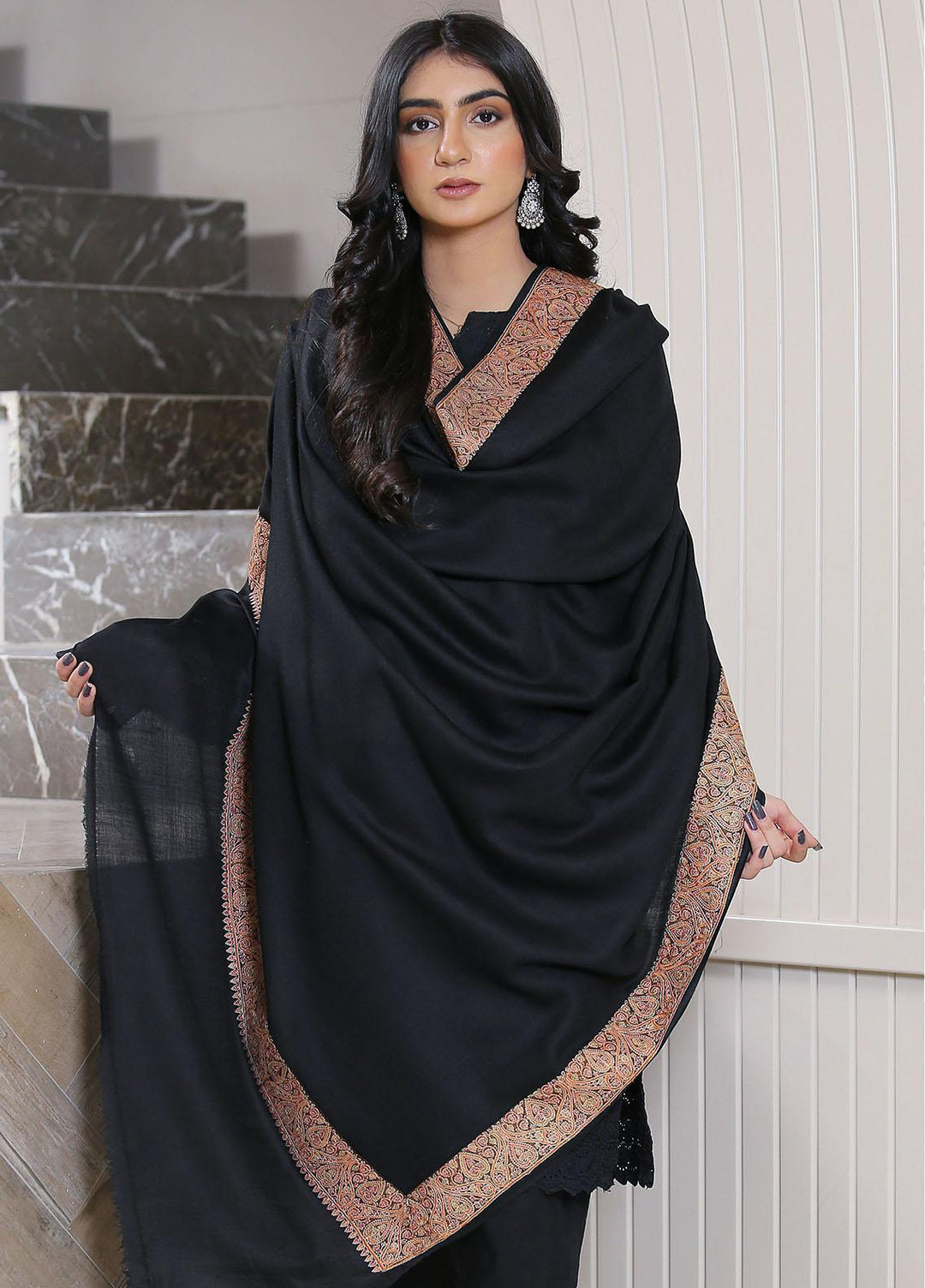 Sanaulla Exclusive Range  Pashmina  Mama D-12 Black - Women Shawls