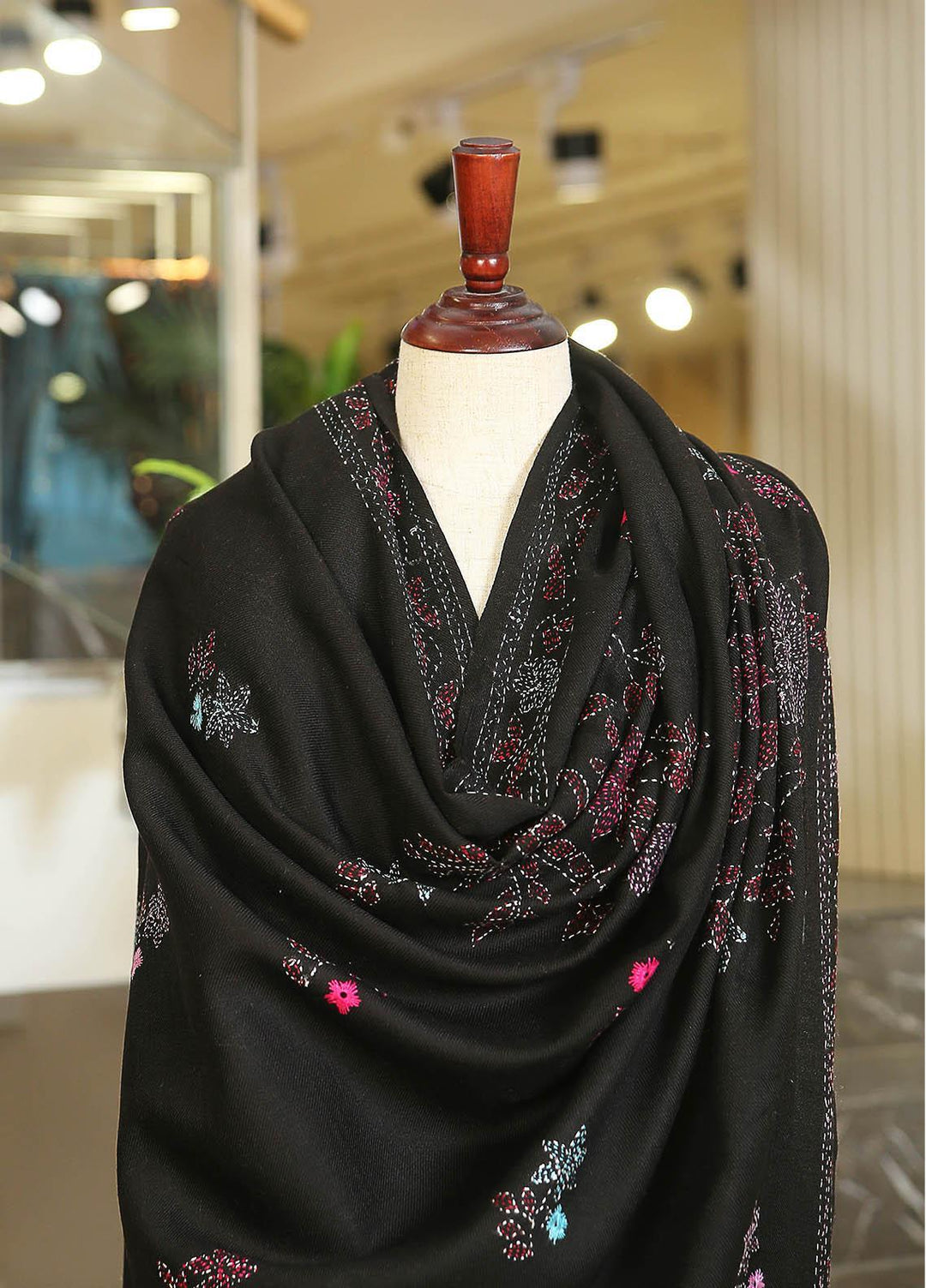 Sanaulla Exclusive Range  Pashmina  KPS 781 D-29 Black - Women Shawls