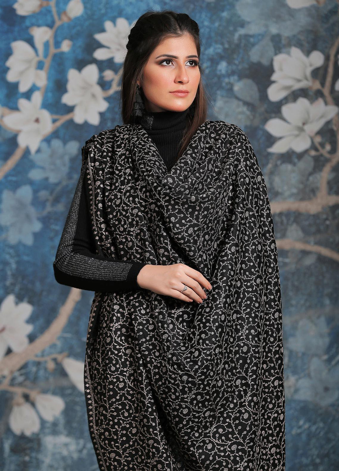 Sanaulla Exclusive Range Embroidered Pashmina  Shawl AKP-01 Black-2 - Pashmina Shawls