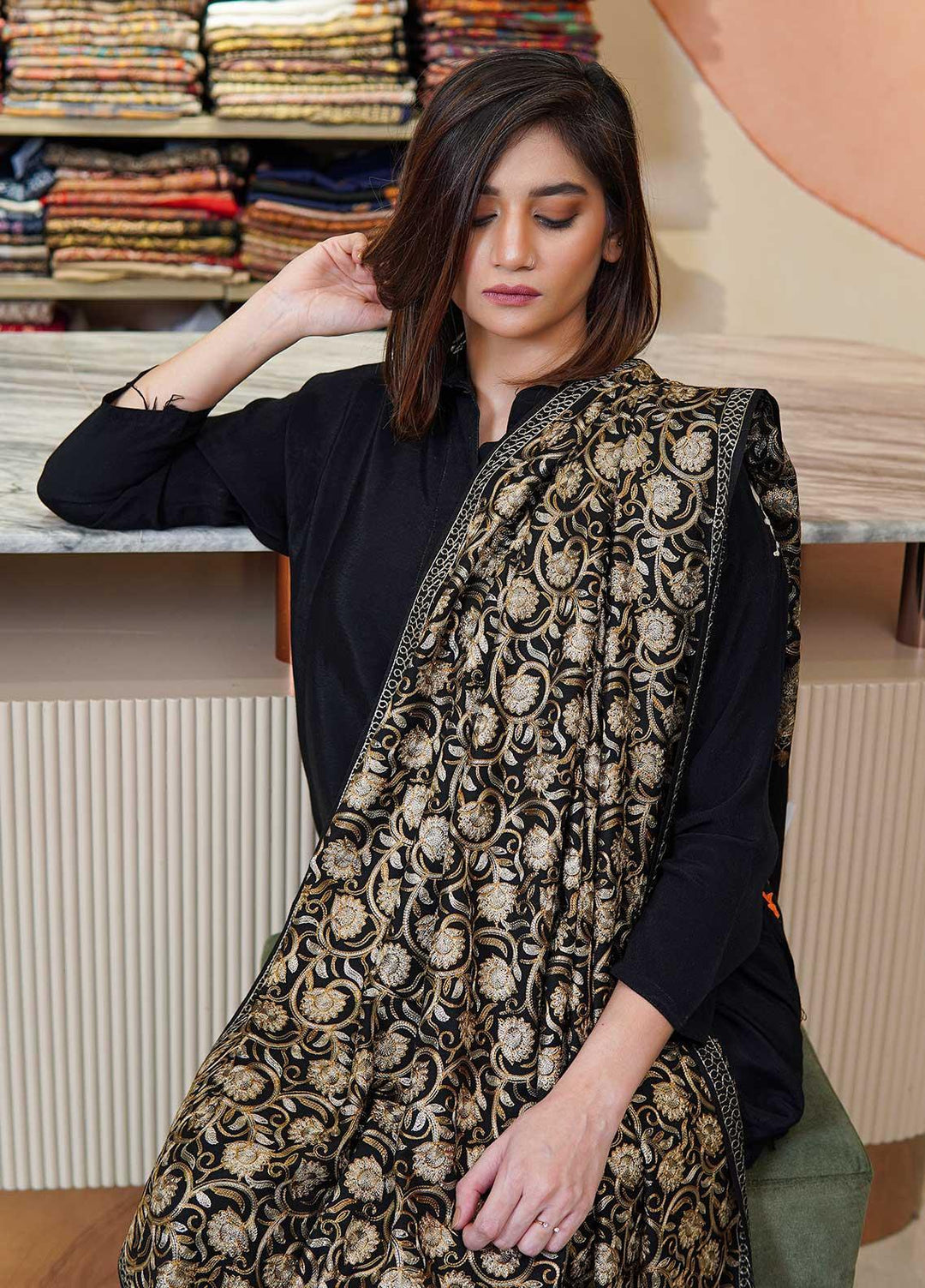 Sanaulla Exclusive Range  Pashmina  Shawls Nalki Flower Boder Jaal KPS-47 Black-02 - Pashmina Shawls