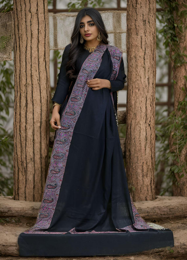 Sanaulla Exclusive Range  Pashmina  Mama D-19 Black 01 - Women Shawls