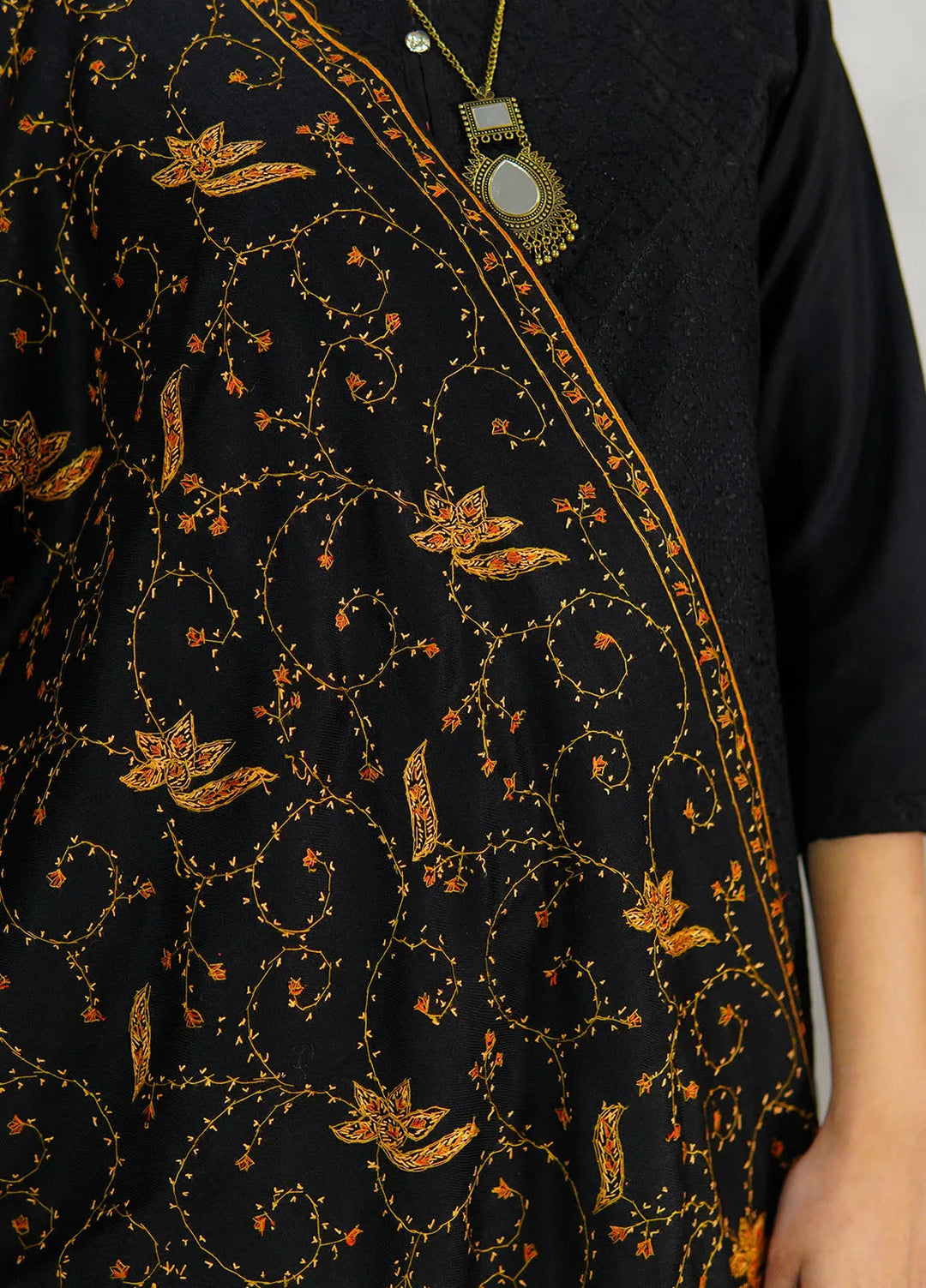 Sanaulla Exclusive Range Pashmina Shawl D-15 Black 1 - Winter Collection