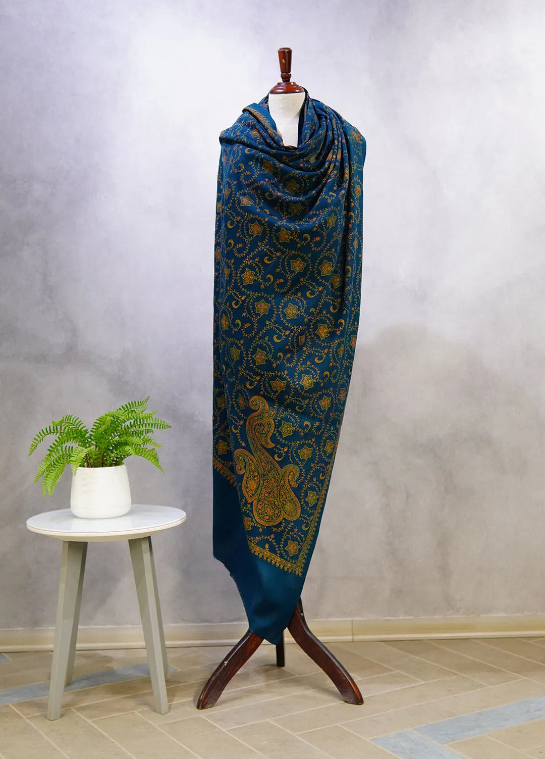 Sanaulla Exclusive Range Pashmina Shawl D-16 Bottle Green 3 - Winter Collection