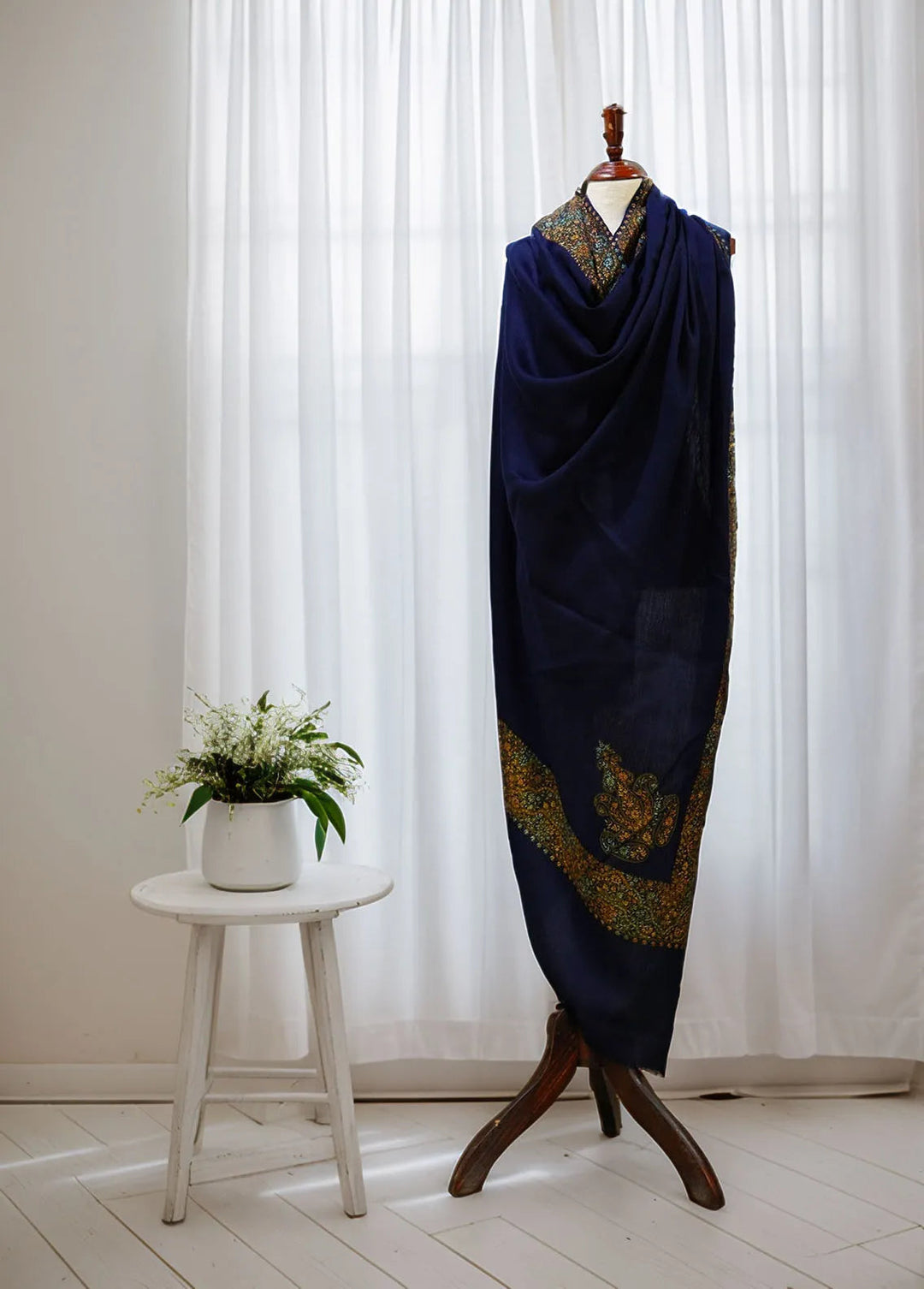 Sanaulla Exclusive Range Pashmina Shawl D-17 Navy Blue 3 - Winter Collection