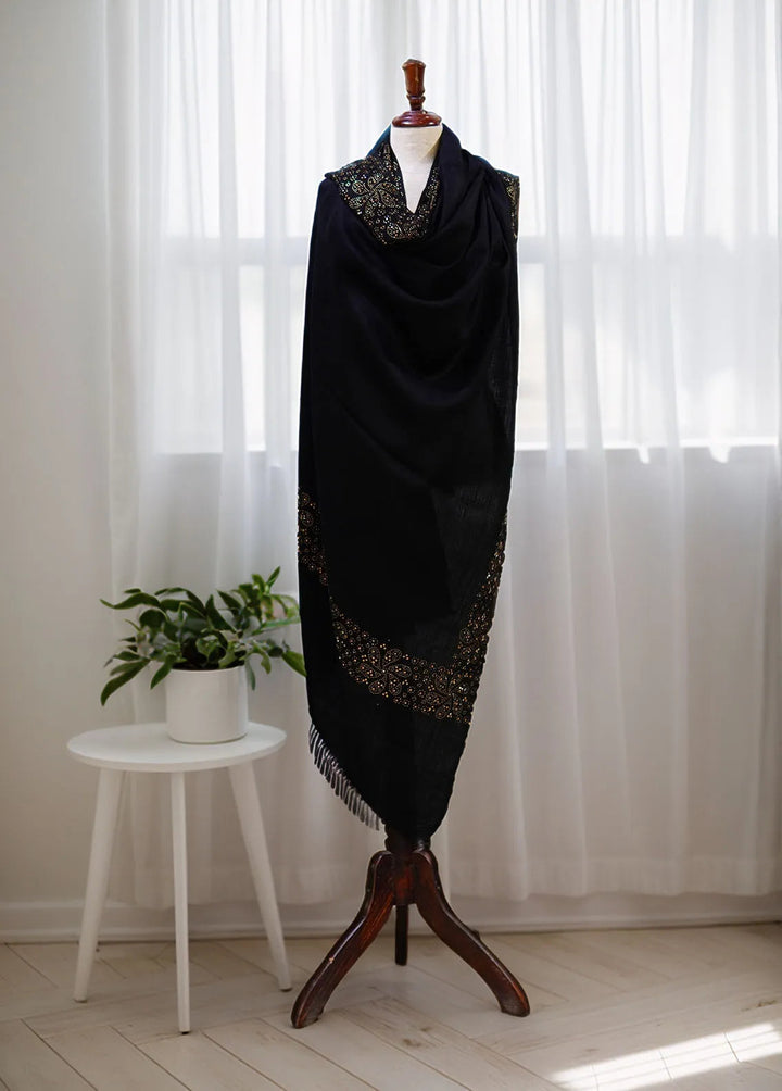 Sanaulla Exclusive Range Pashmina Shawl MAMA D-19 Black - Winter Collection