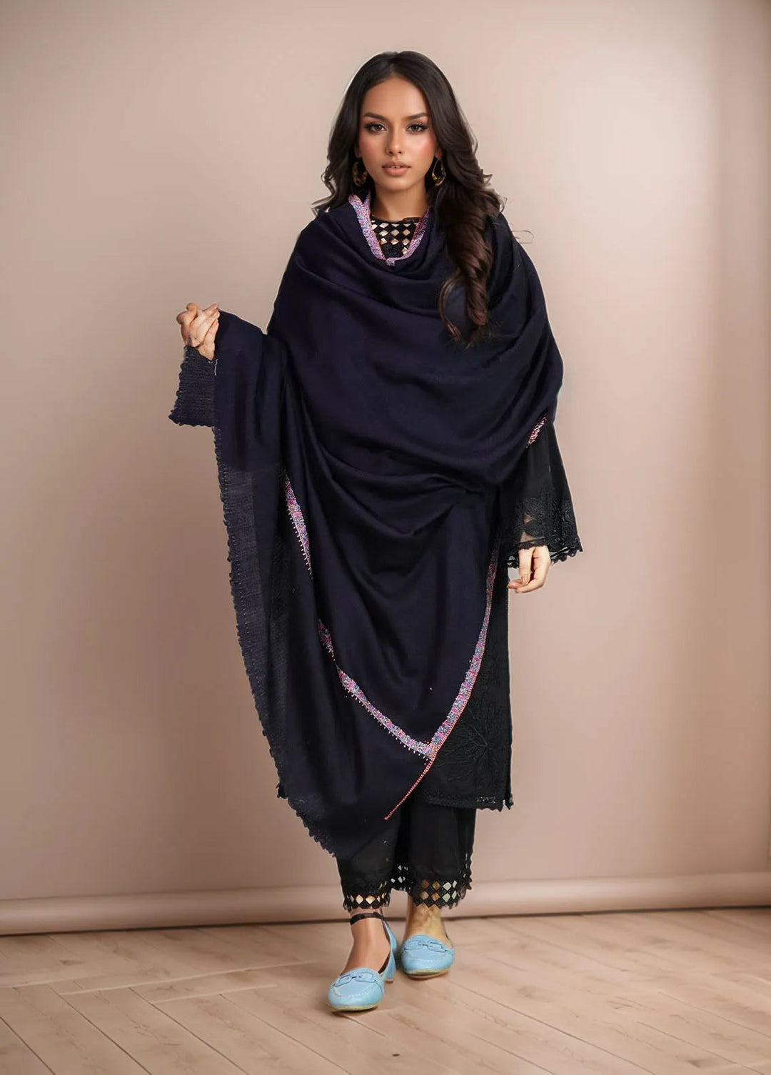 Sanaulla Exclusive Range Pashmina Shawl MAMA D-2 Black - Winter Collection