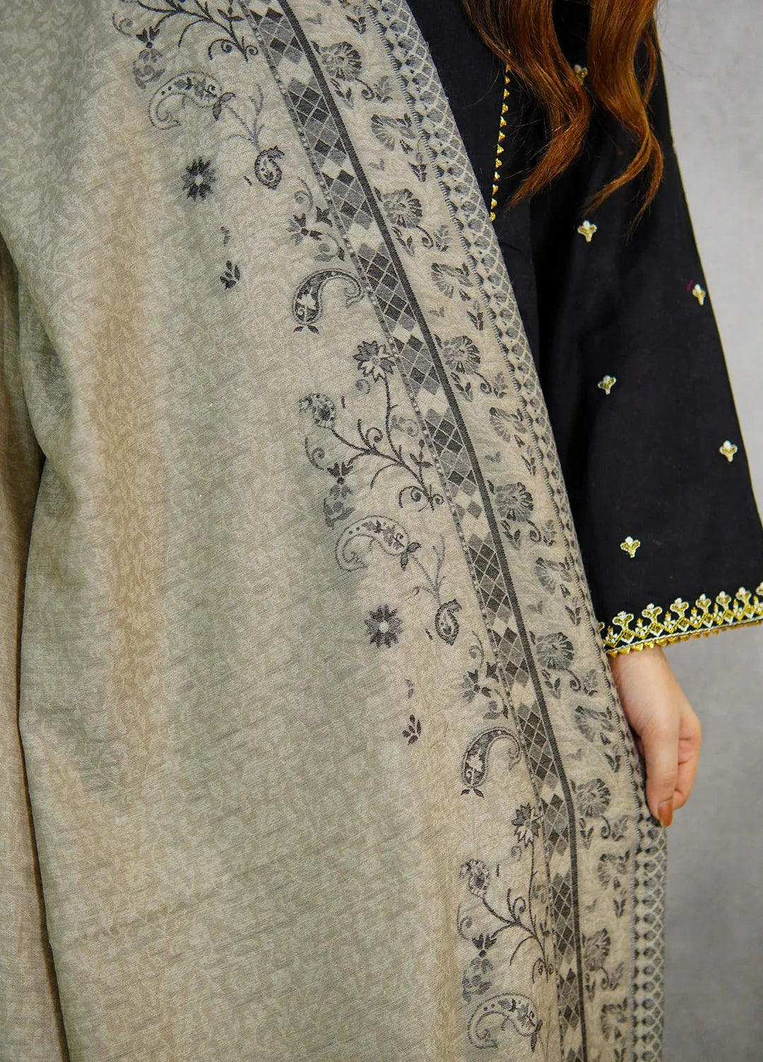 Sanaulla Exclusive Range Pashmina Shawl MAMA D-24 Light Grey - Winter Collection