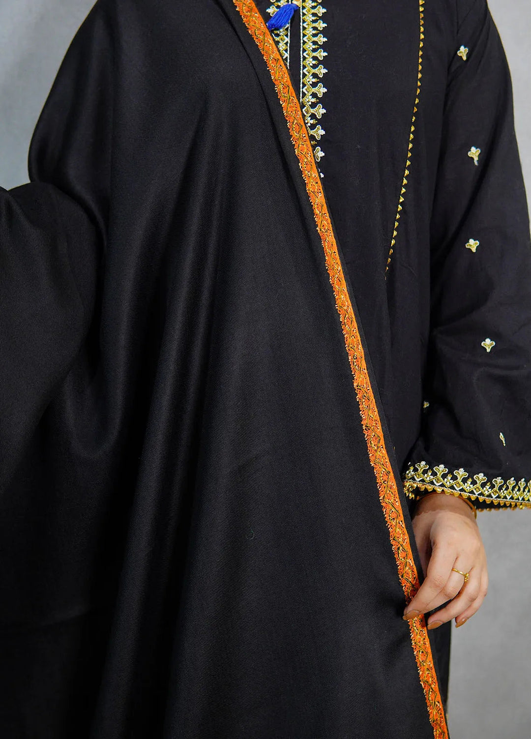 Sanaulla Exclusive Range Pashmina Shawl MAMA D-6 Black 2 - Winter Collection