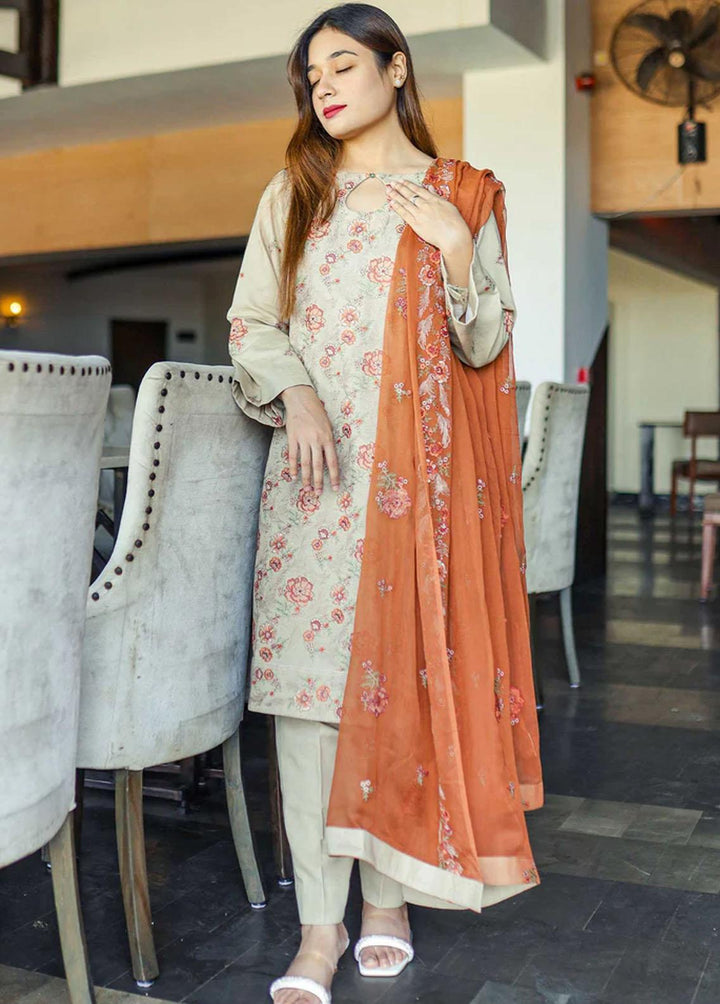 Sardi Kahani by Surmai Embroidered Khaddar Suits Unstitched 3 Piece SUR22SK SUNEHRI - Winter Collection