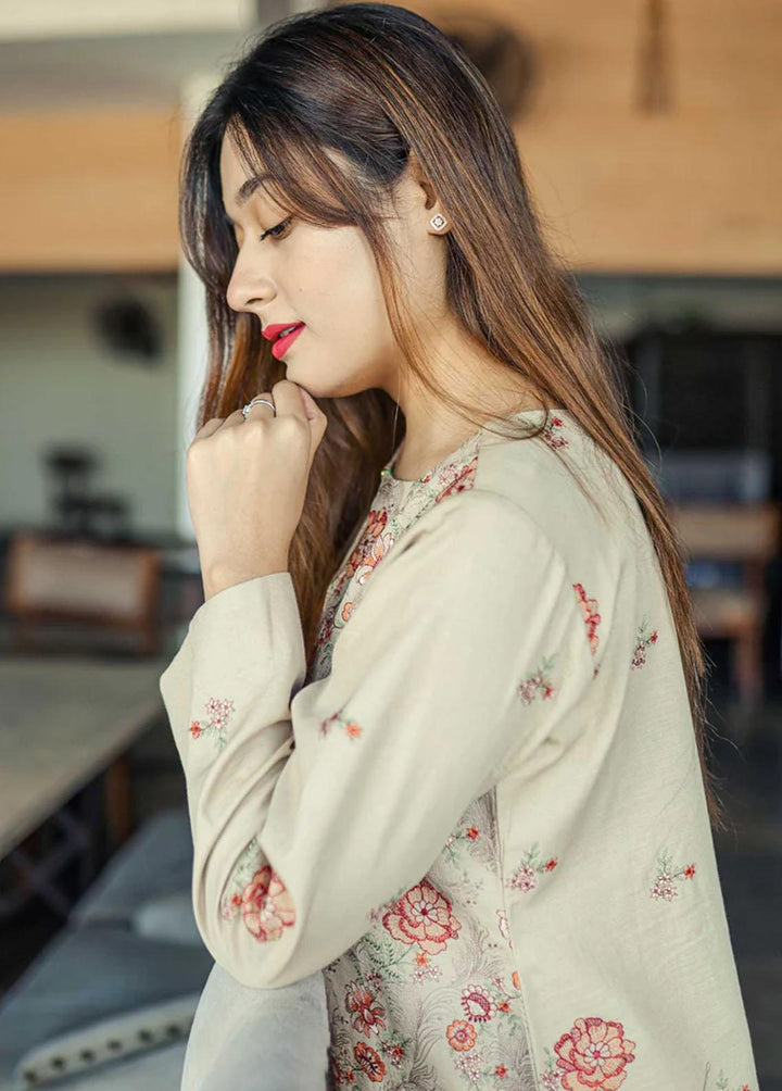 Sardi Kahani by Surmai Embroidered Khaddar Suits Unstitched 3 Piece SUR22SK SUNEHRI - Winter Collection