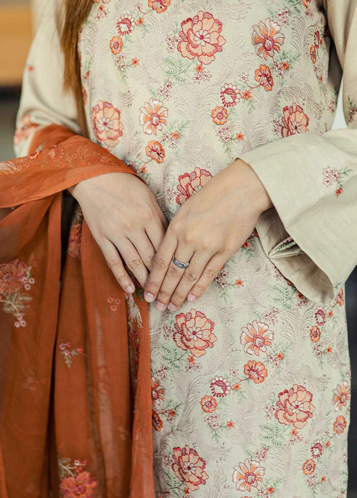 Sardi Kahani by Surmai Embroidered Khaddar Suits Unstitched 3 Piece SUR22SK SUNEHRI - Winter Collection