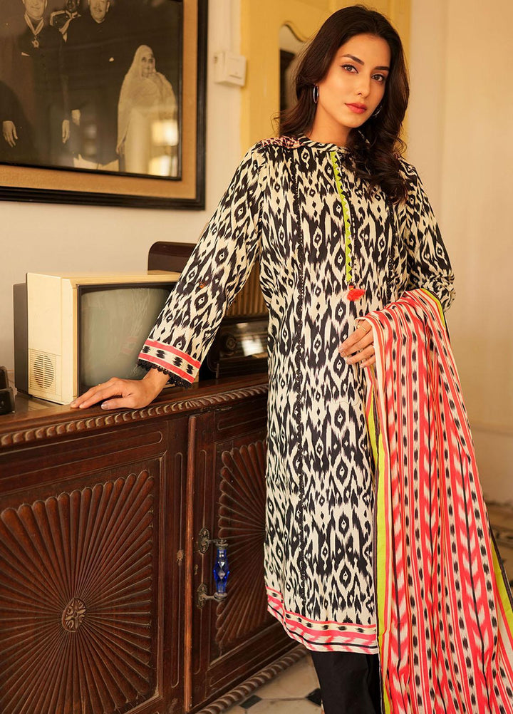 Senorita Casual Pret  Lawn 3 Piece Suit LAD-02214-BLK/WHT