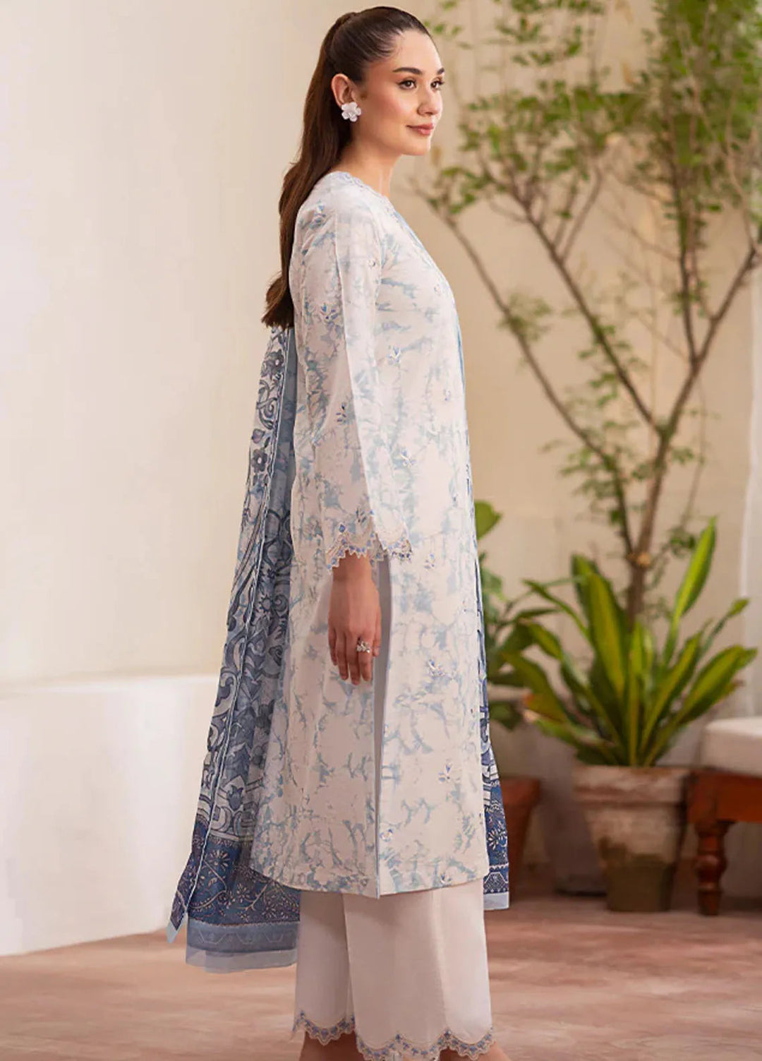 Seran Embroidered Cambric Suit Unstitched 3 Piece SRN24I D-03 - Summer Collection