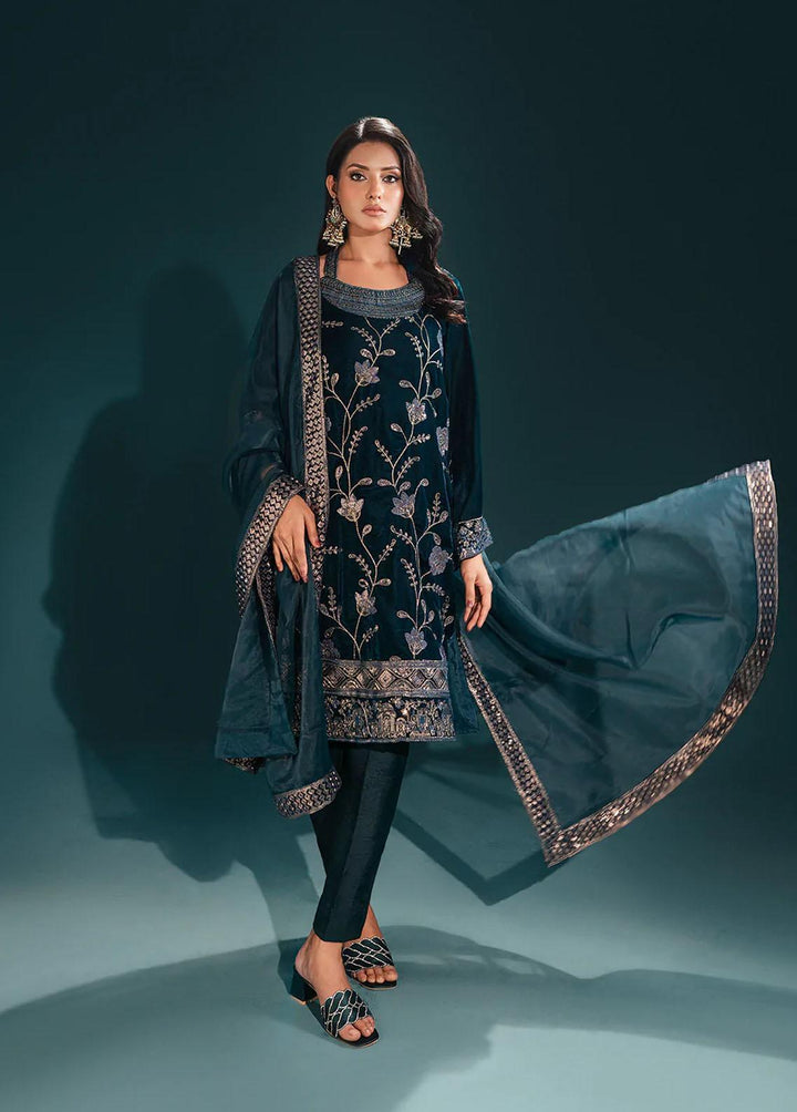 Aroush By Shanyera Embroidered Velvet Suits Unstitched 3 Piece SHN22AV Green Metallic - Winter Collection