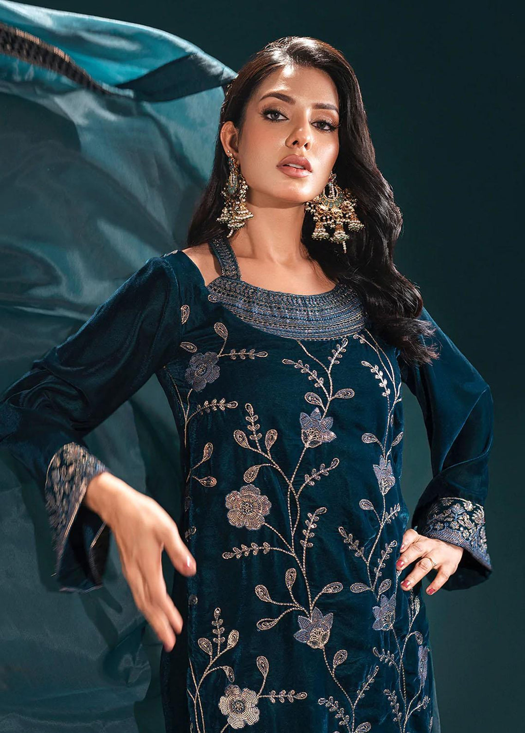 Aroush By Shanyera Embroidered Velvet Suits Unstitched 3 Piece SHN22AV Green Metallic - Winter Collection