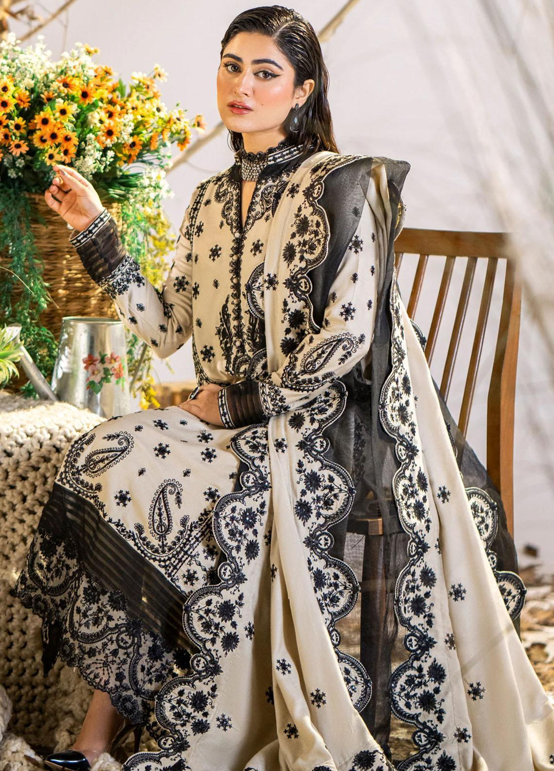 Shehr Bano By Maryum N Maria Embroidered Leather Peach Suits Unstitched 3 Piece MNM23SB MW23555 Simran - Winter Collection