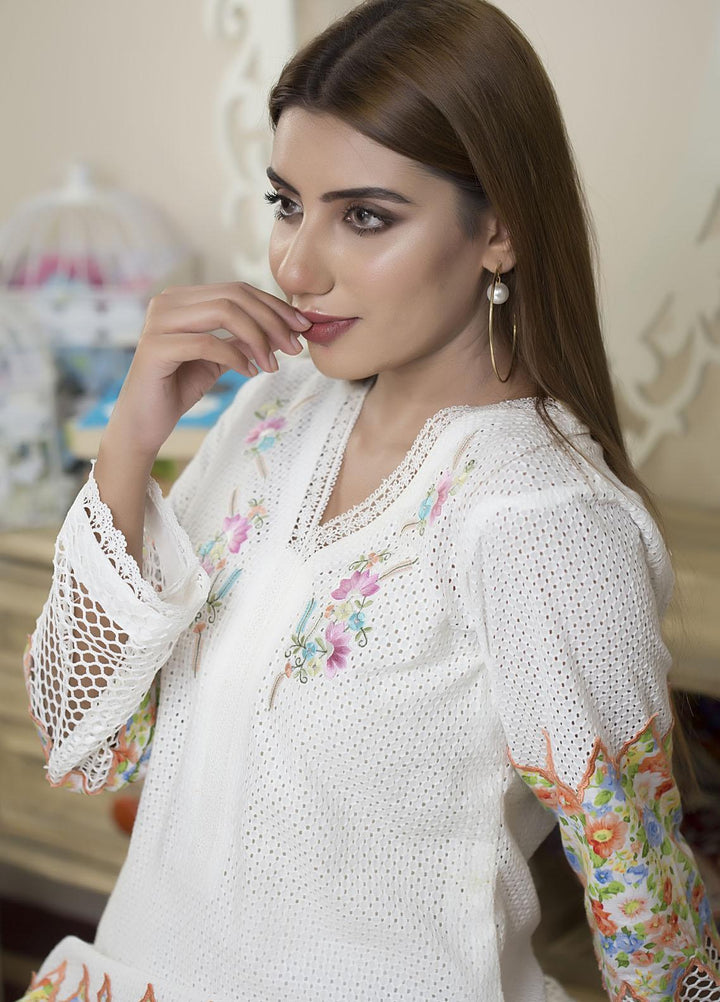 Sidra Mumtaz Luxury Pret  Lawn Shirt Color Canvas