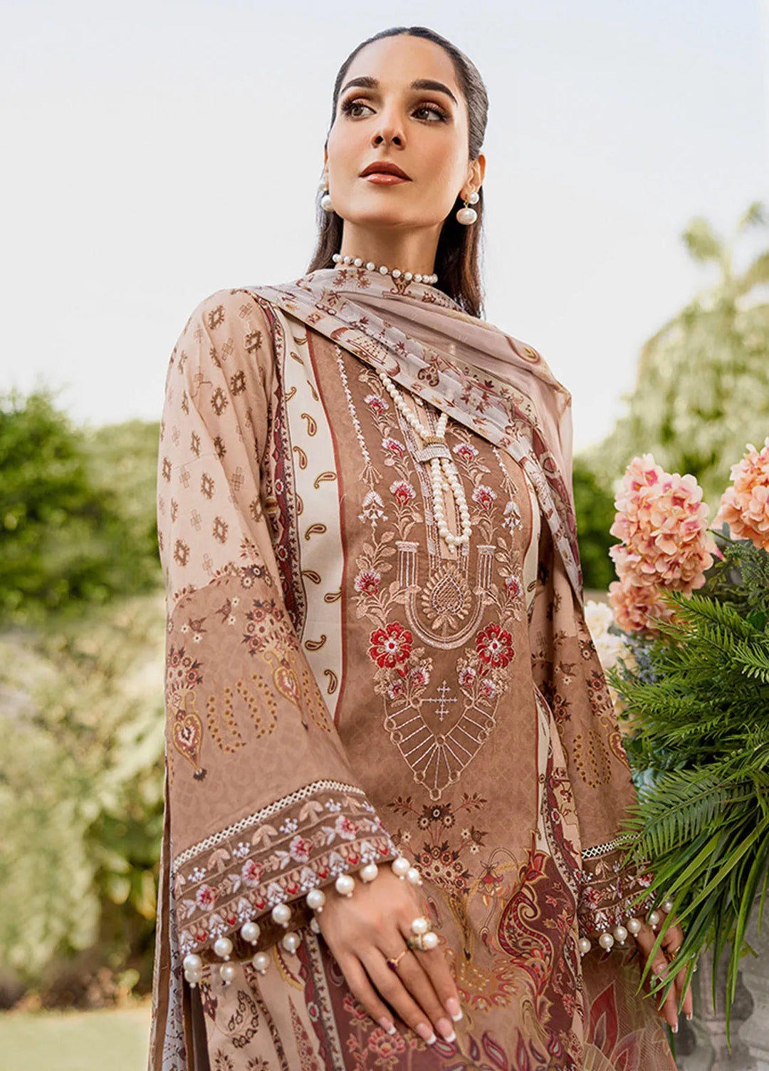 Summer Garden By Eileen  Embroidered Lawn Suit Unstitched 3 Piece EL24G D5-AVILA - Summer Collection