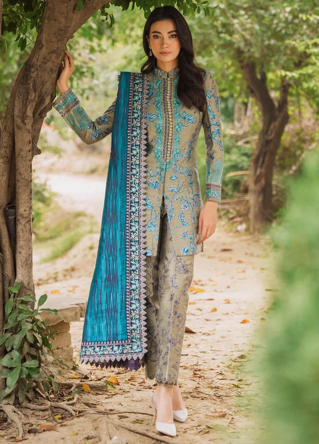 Sable Vogue Embroidered Jacquard Suits Unstitched 3 Piece SV23WU SWC-02-23 - Winter Collection