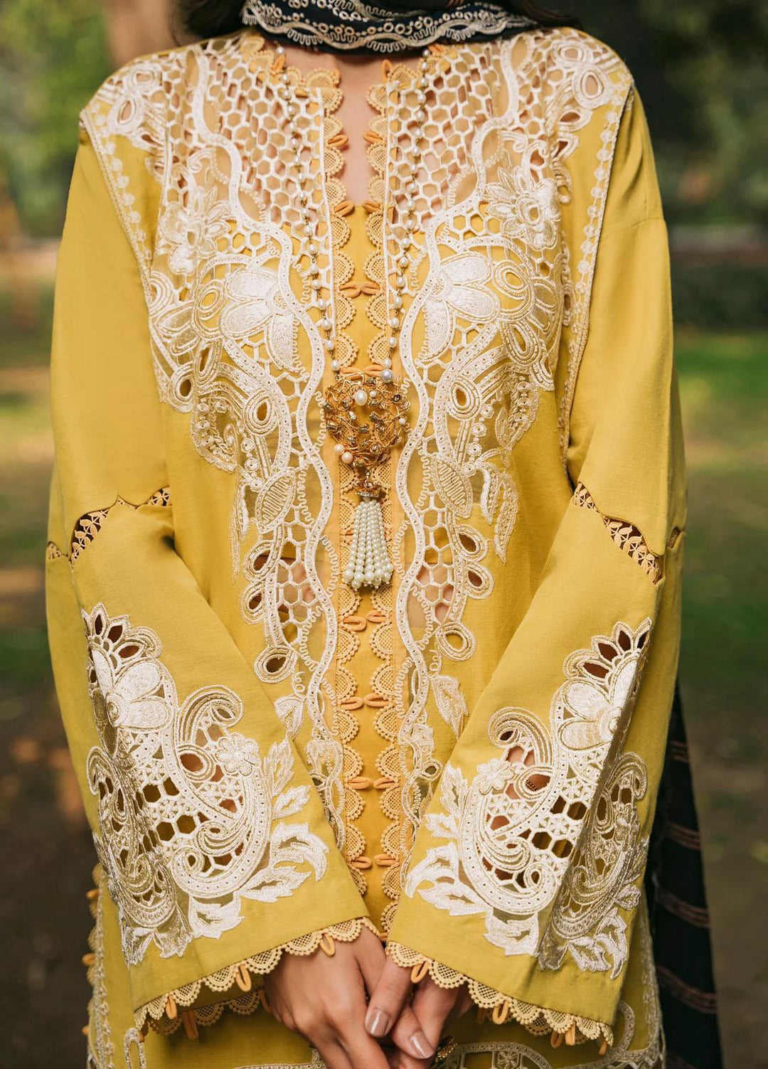 Sable Vogue Embroidered Karandi Suits Unstitched 3 Piece SV23WU SWC-05-23 - Winter Collection