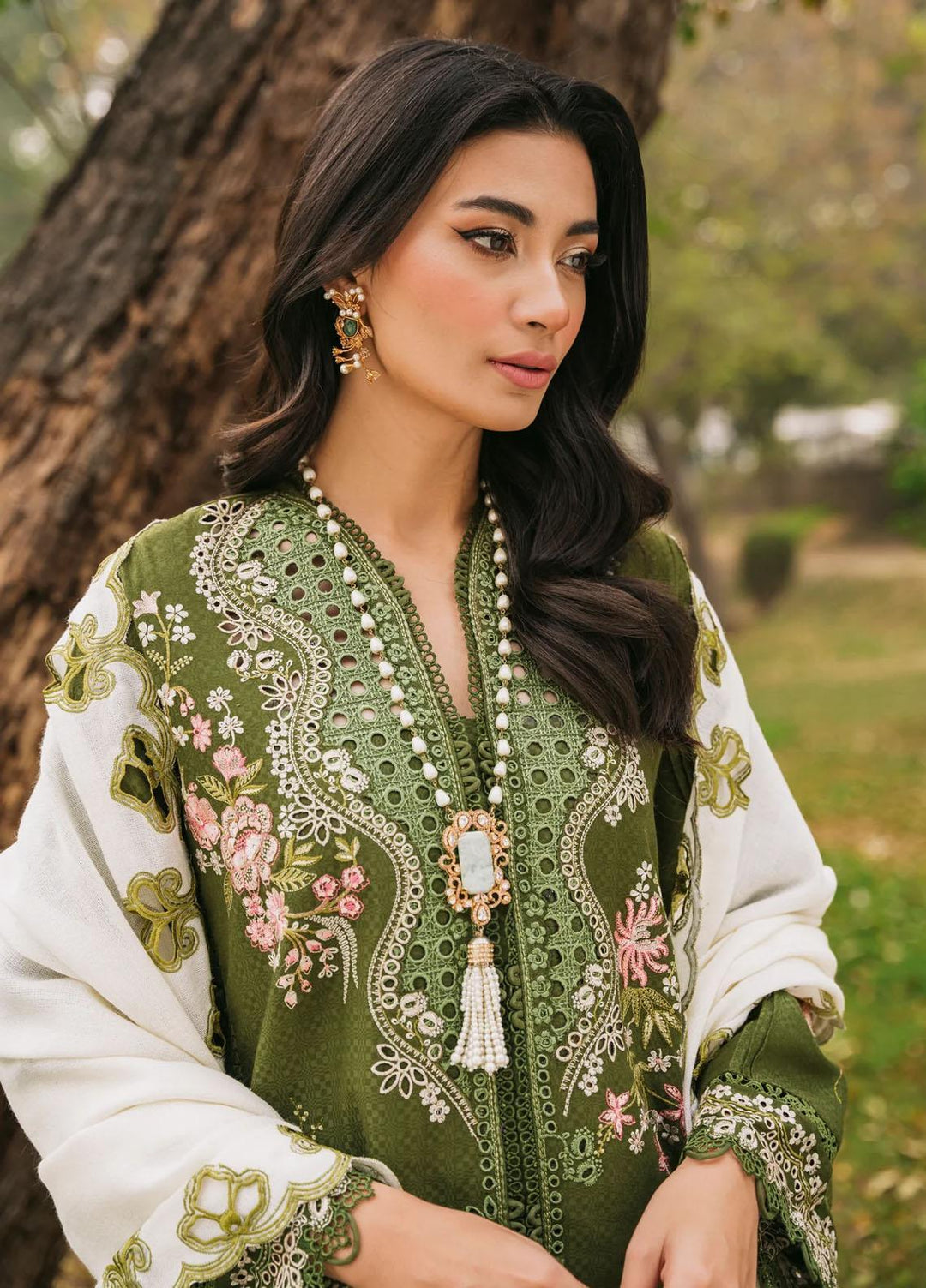 Sable Vogue Embroidered Dobby Suits Unstitched 3 Piece SV23WU SWC-06-23 - Winter Collection