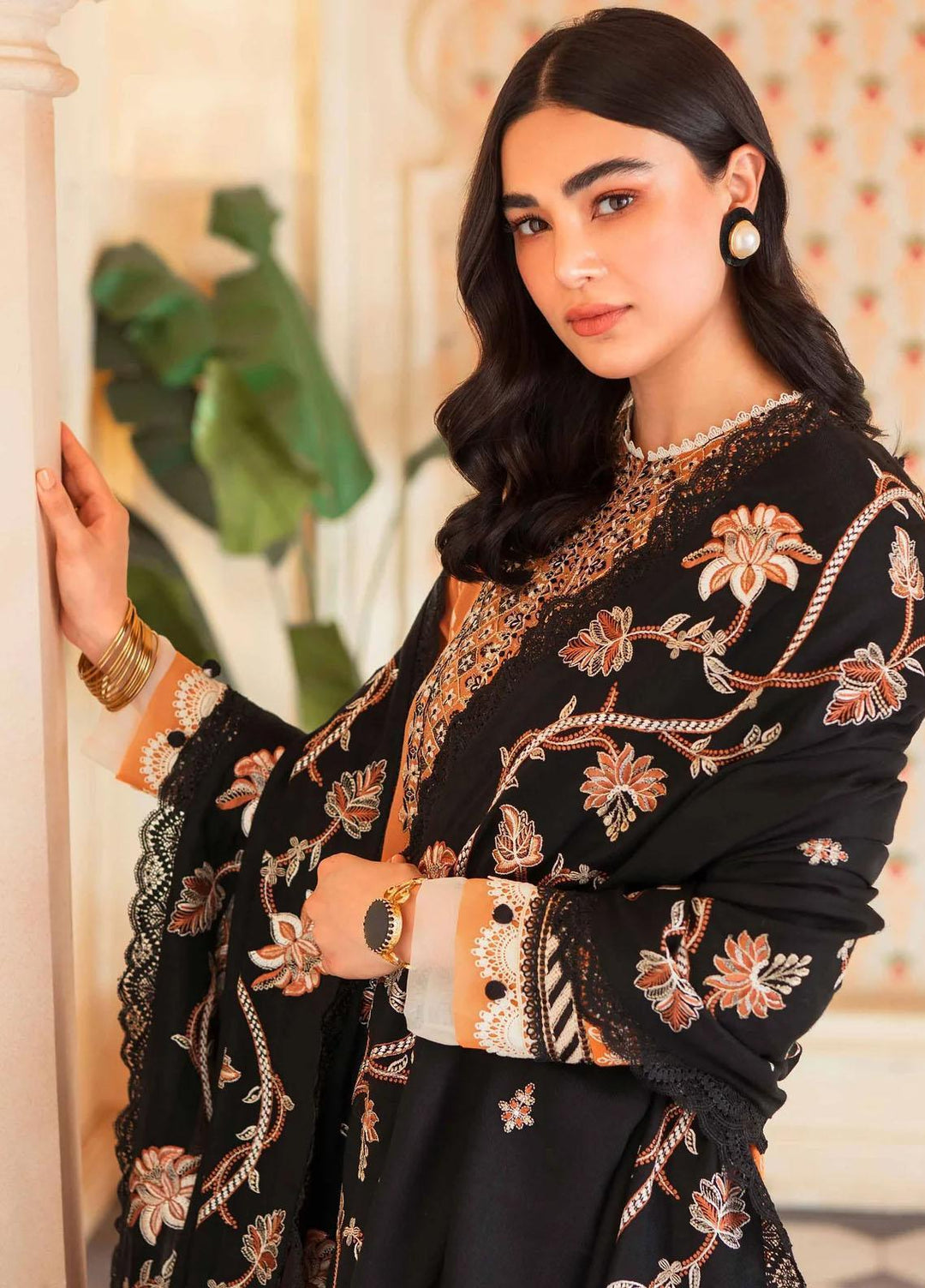Taabeer By Seran Embroidered Karandi Suits Unstitched 3 Piece SRN23T Qurbat - Luxury Collection