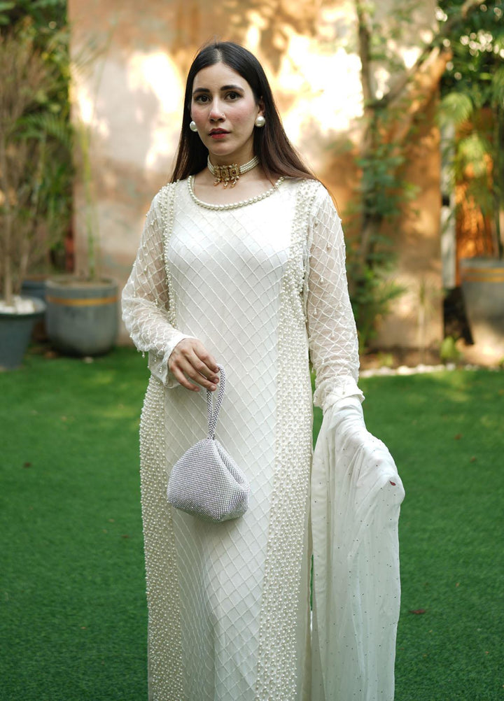 Manaal Arfeen Pret Embroidered  3 Piece Suit White Pearl