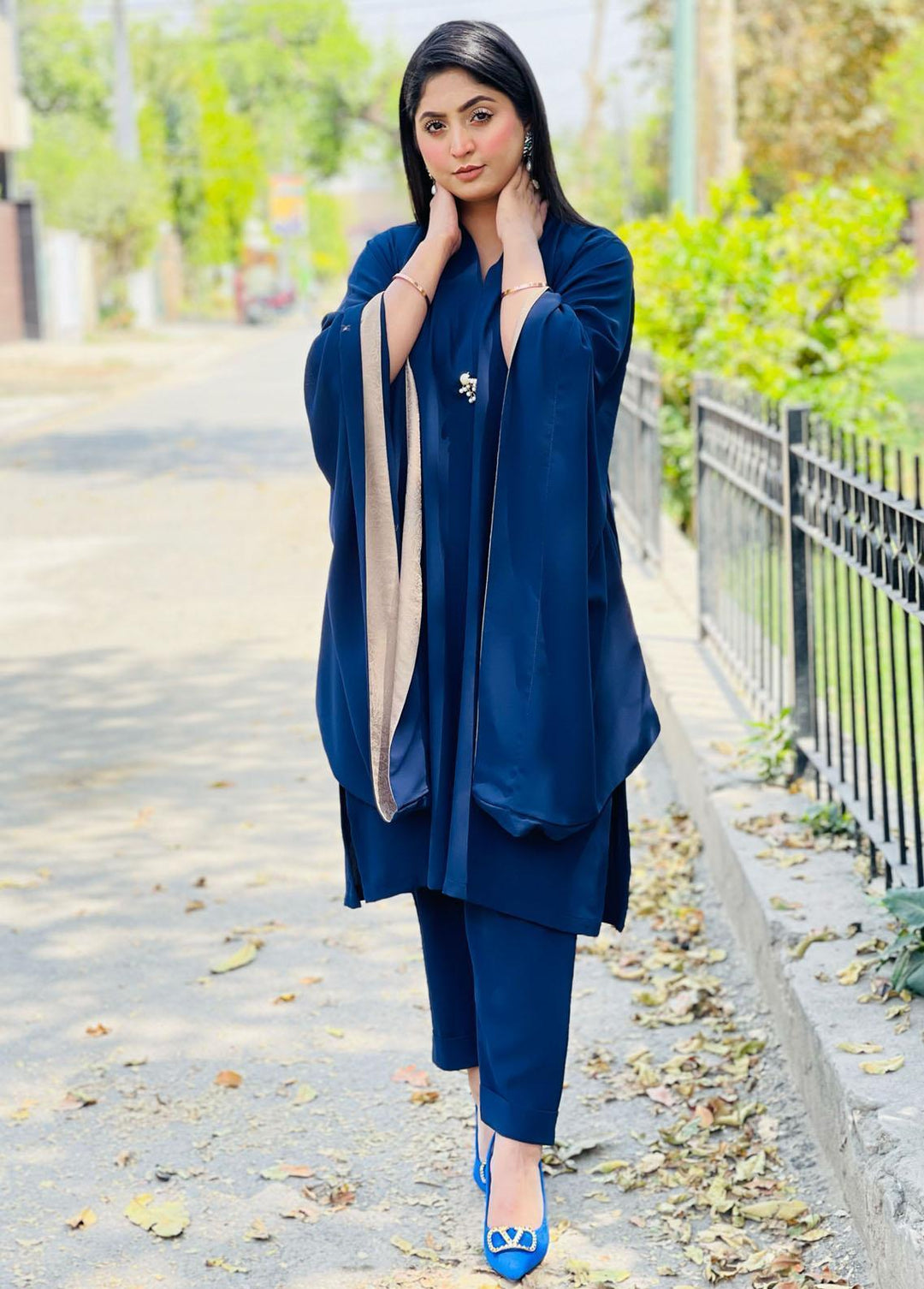 Manaal Arfeen Pret Embroidered  2 Piece Suit Navy Flo