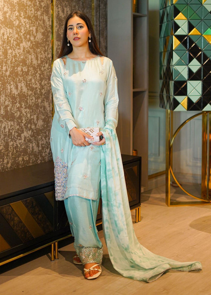 Manaal Arfeen Pret Embroidered  3 Piece Suit Traditional Blue