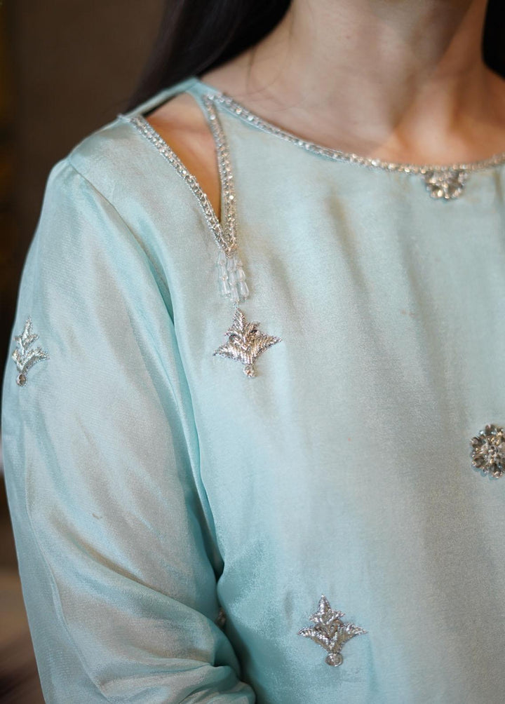 Manaal Arfeen Pret Embroidered  3 Piece Suit Traditional Blue