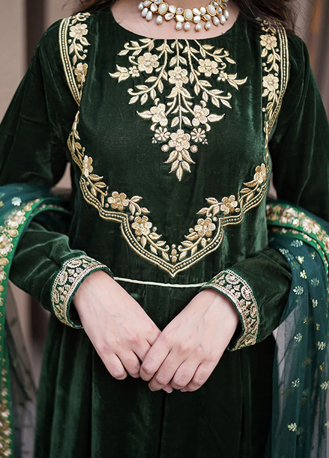 Tassawur Pret Embroidered Velvet 3 Piece Aabroo