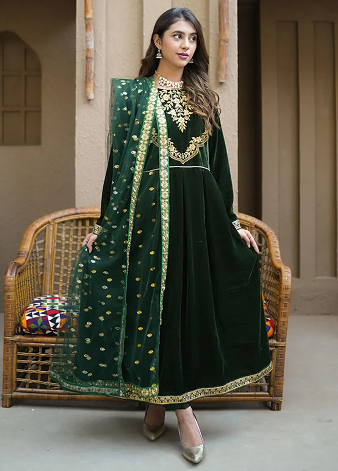 Tassawur Pret Embroidered Velvet 3 Piece Aabroo
