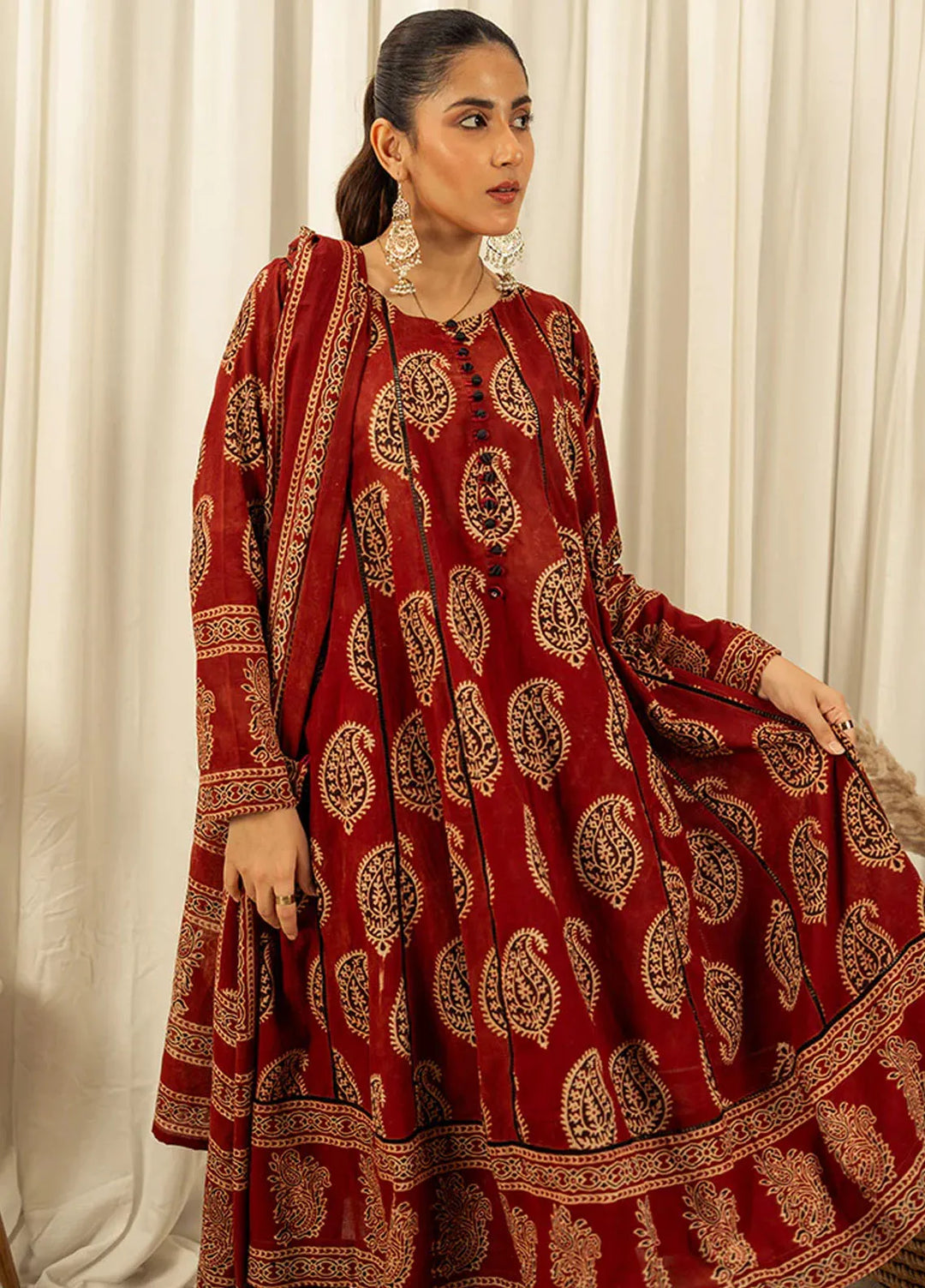 Tassels Pret Embroidered Cotton Lawn 3 Piece Suit Qalamkar