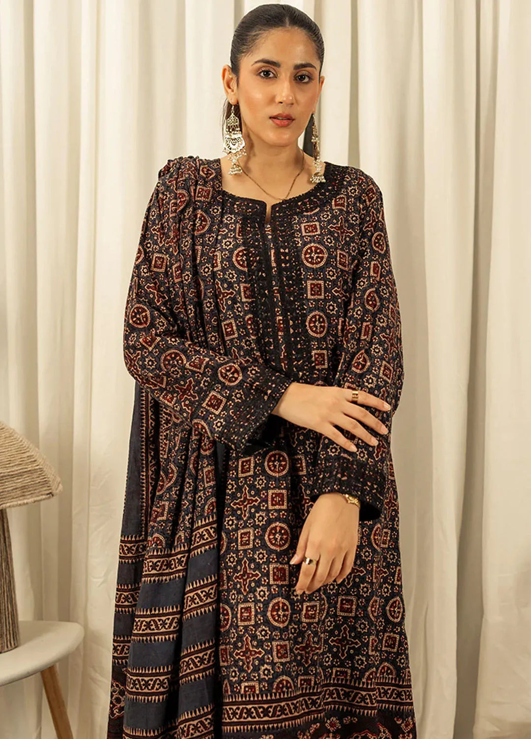 Tassels Pret Embroidered Cotton Lawn 3 Piece Suit Sabina