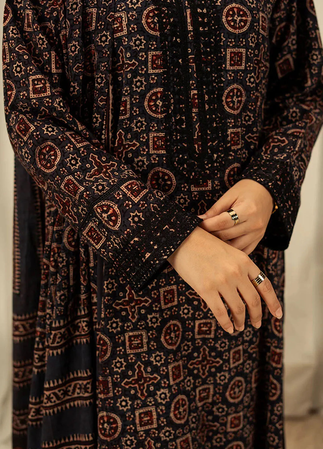 Tassels Pret Embroidered Cotton Lawn 3 Piece Suit Sabina