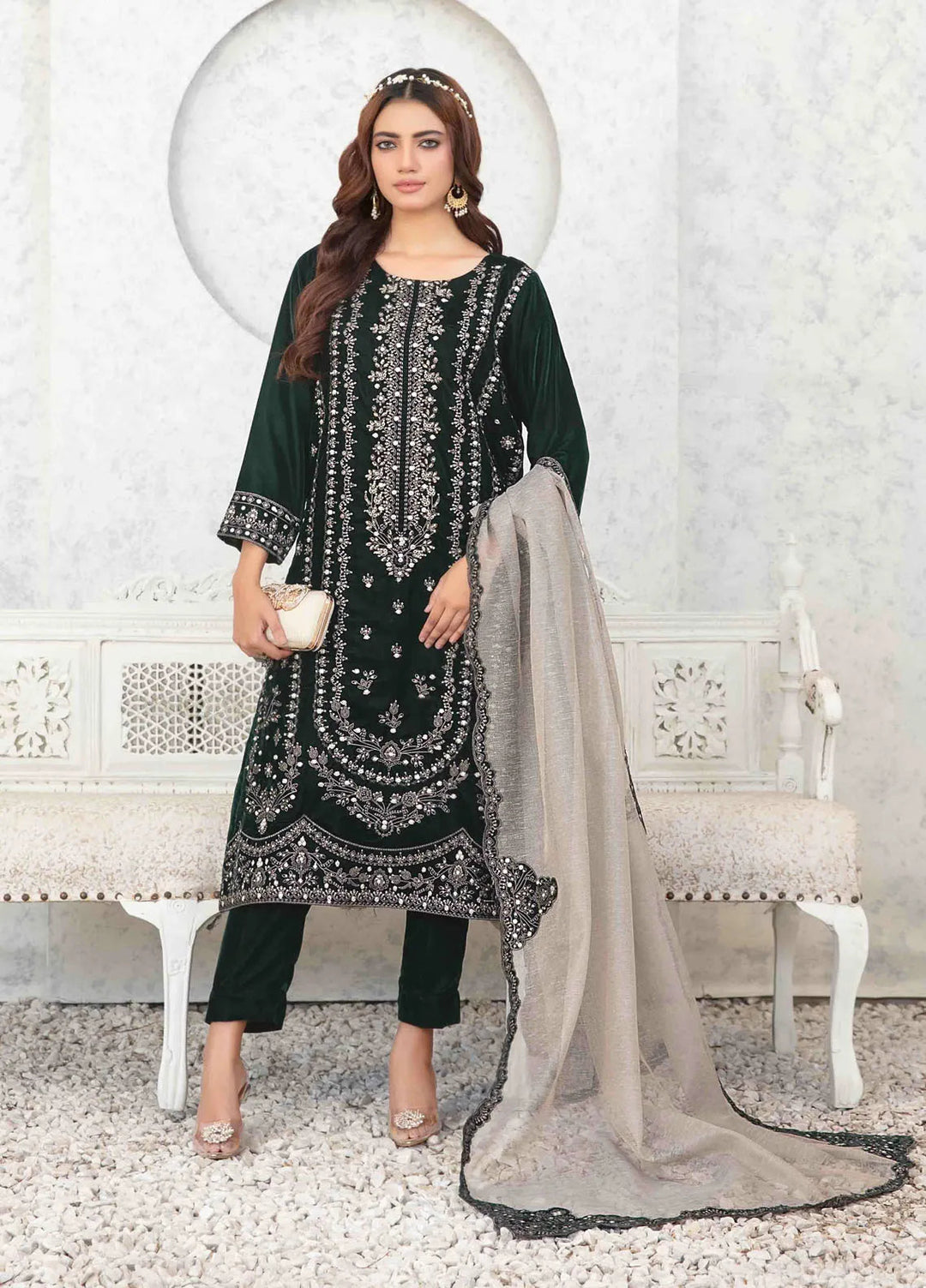 Tawakkal Fabrics Embroidered Velvet Suits Unstitched 3 Piece TWF24R D-4042 - Festive Collection