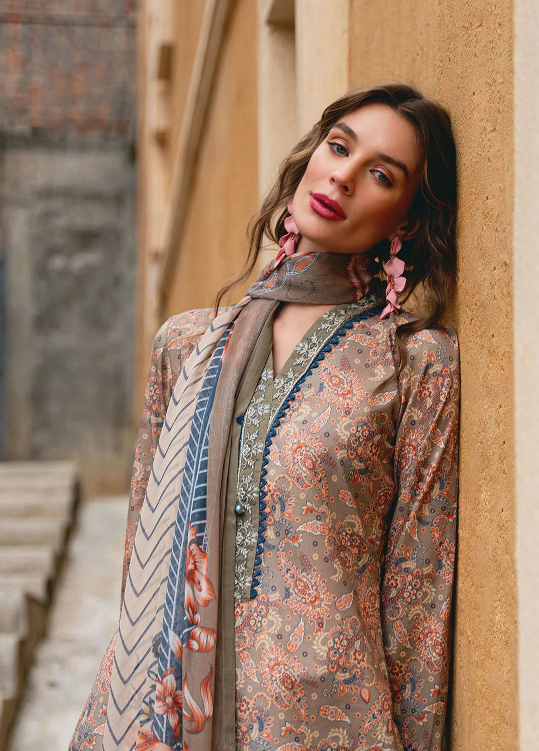 The Enchanted Garden by Gulaal Embroidered Lawn Suits Unstitched 3 Piece GL24EG D-05 Avila - Summer Collection