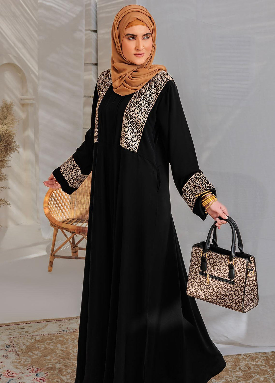 The Great Master (TGM)  Korean Nida Front Closed Abaya Zoobiya