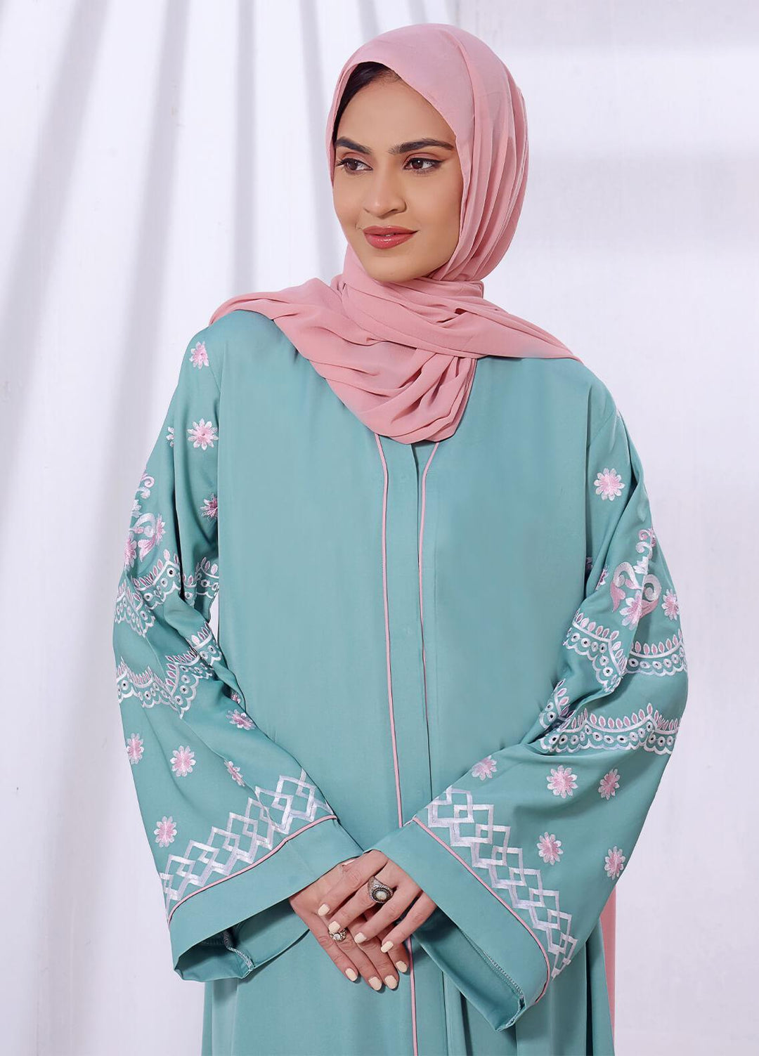 The Great Master (TGM)  Nida Front Open Style Abaya Hadiya