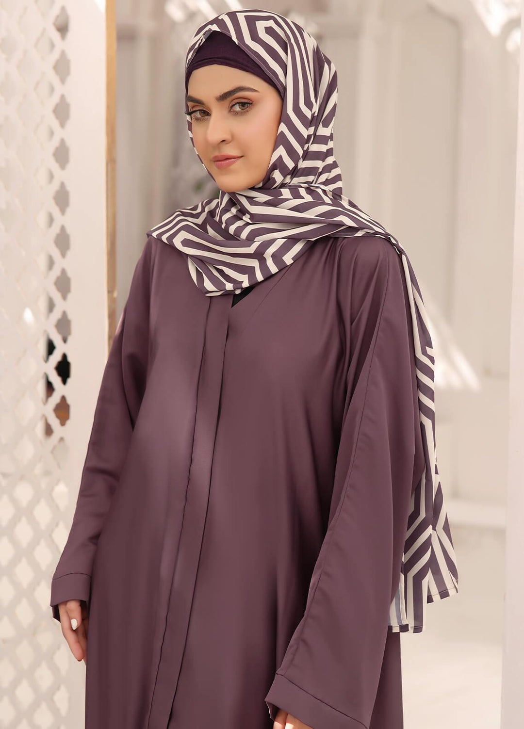 The Great Master (TGM)  Nida Front Open Style Abaya Noor