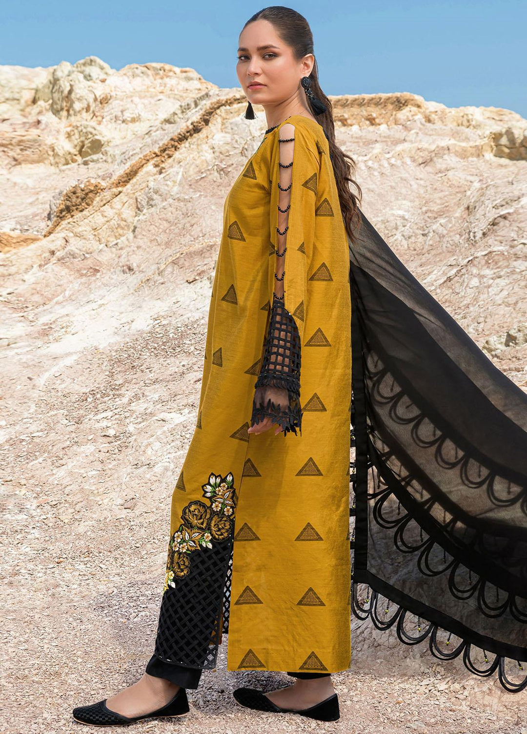 The Woven Palace Embroidered Jacquard Suits Unstitched 2 Piece TWP22ZM WJE22UN-MU004 RUNE - Luxury Collection